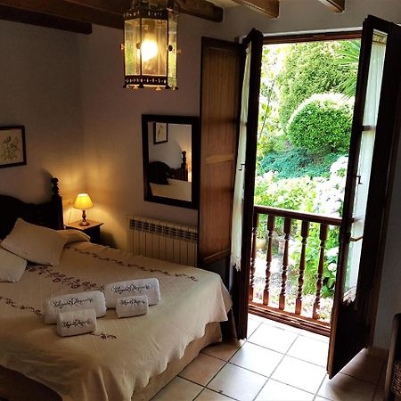 Trisqueles Y Buganvillas Villaviciosa  Kültér fotó