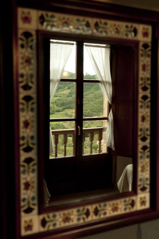 Trisqueles Y Buganvillas Villaviciosa  Szoba fotó