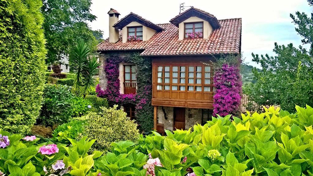 Trisqueles Y Buganvillas Villaviciosa  Kültér fotó