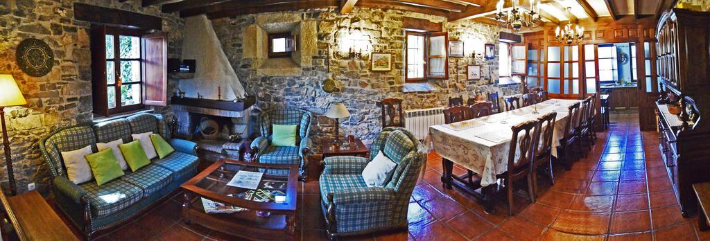 Trisqueles Y Buganvillas Villaviciosa  Kültér fotó