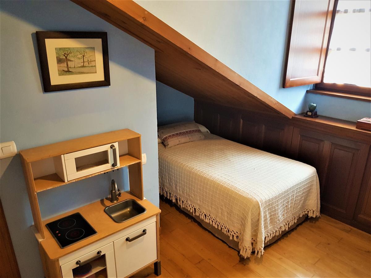 Trisqueles Y Buganvillas Villaviciosa  Kültér fotó